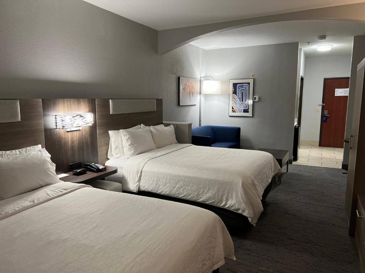 Holiday Inn Express Hotel & Suites Woodward Hwy 270 By Ihg Exterior photo