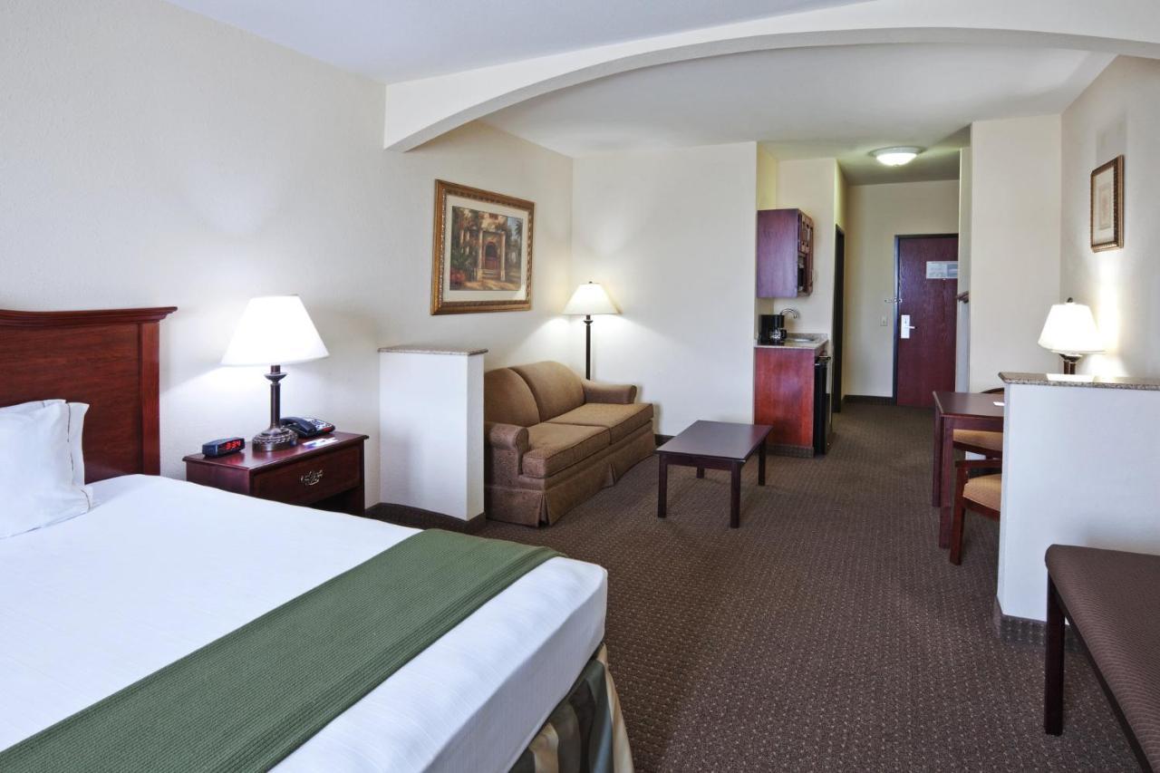 Holiday Inn Express Hotel & Suites Woodward Hwy 270 By Ihg Exterior photo